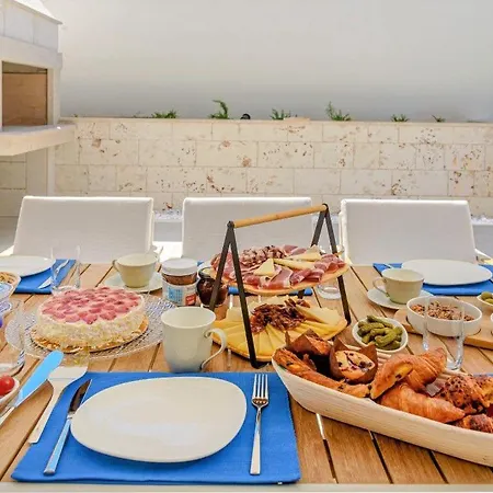 4br Prestigious With Heated Pool In Trogir Villa