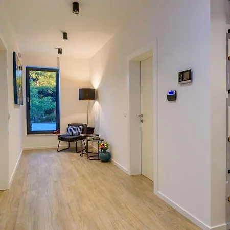 4br Prestigious With Heated Pool In Trogir