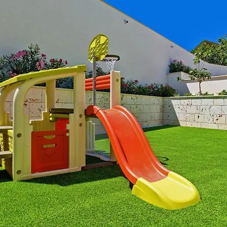4br Prestigious With Heated Pool In Trogir Villa Marina
